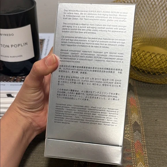 Dr. Barbara Sturm Silver Anti-Aging Serum Box - Picture 2 of 3